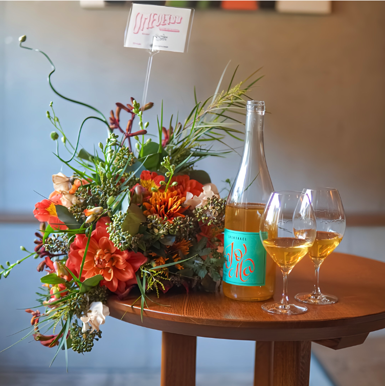 BOTTLE FLOWER L - holiday bouquet - ワイン種類: GRANA D'ELIA 2022