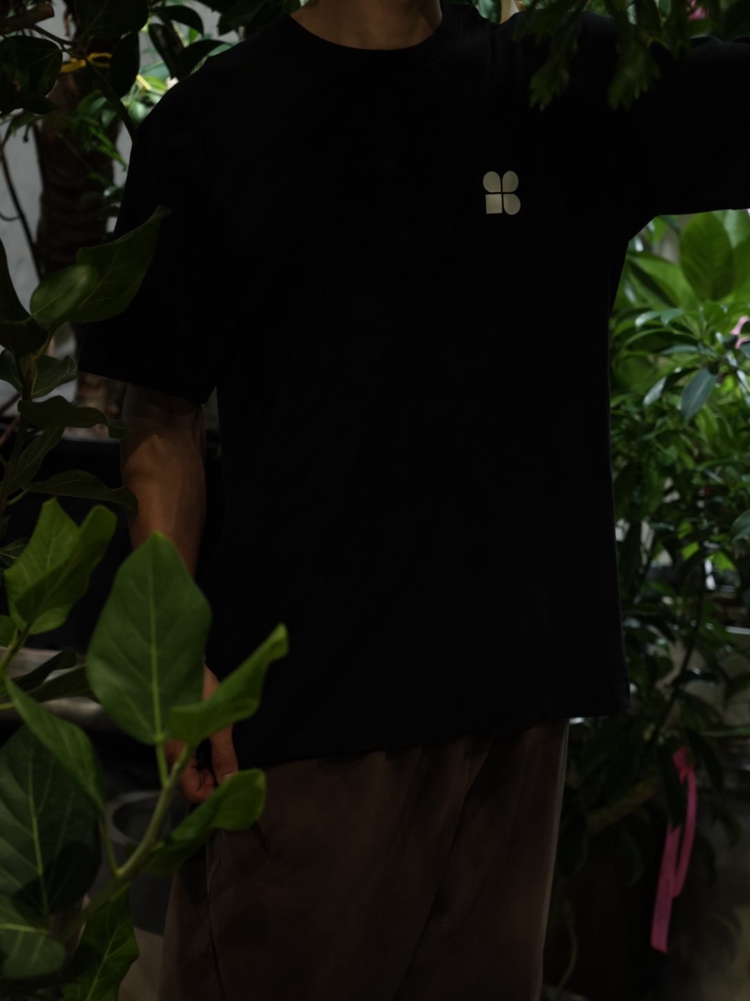 TAIYOFLOWER Tシャツ カラー: Black, サイズ: M