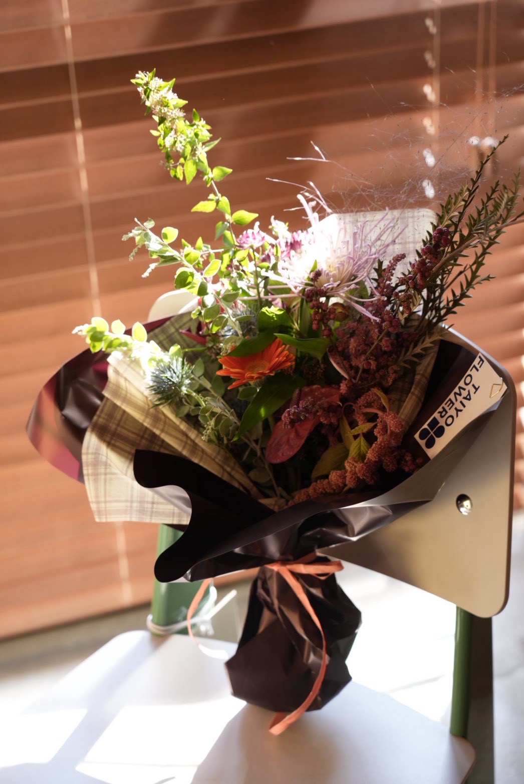 BOTTLE FLOWER S - holiday bouquet -