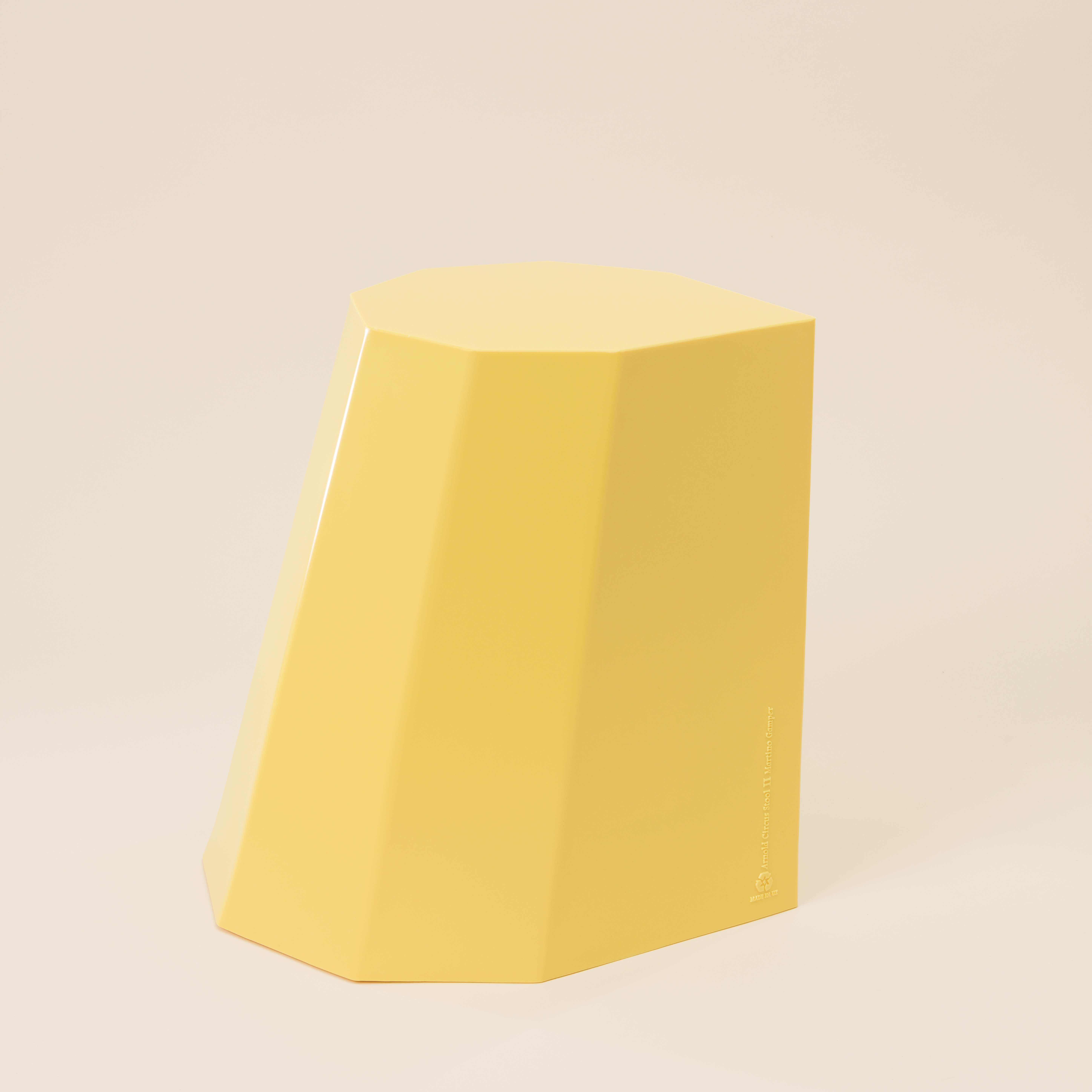 Arnold Circus Stool / Yellow
