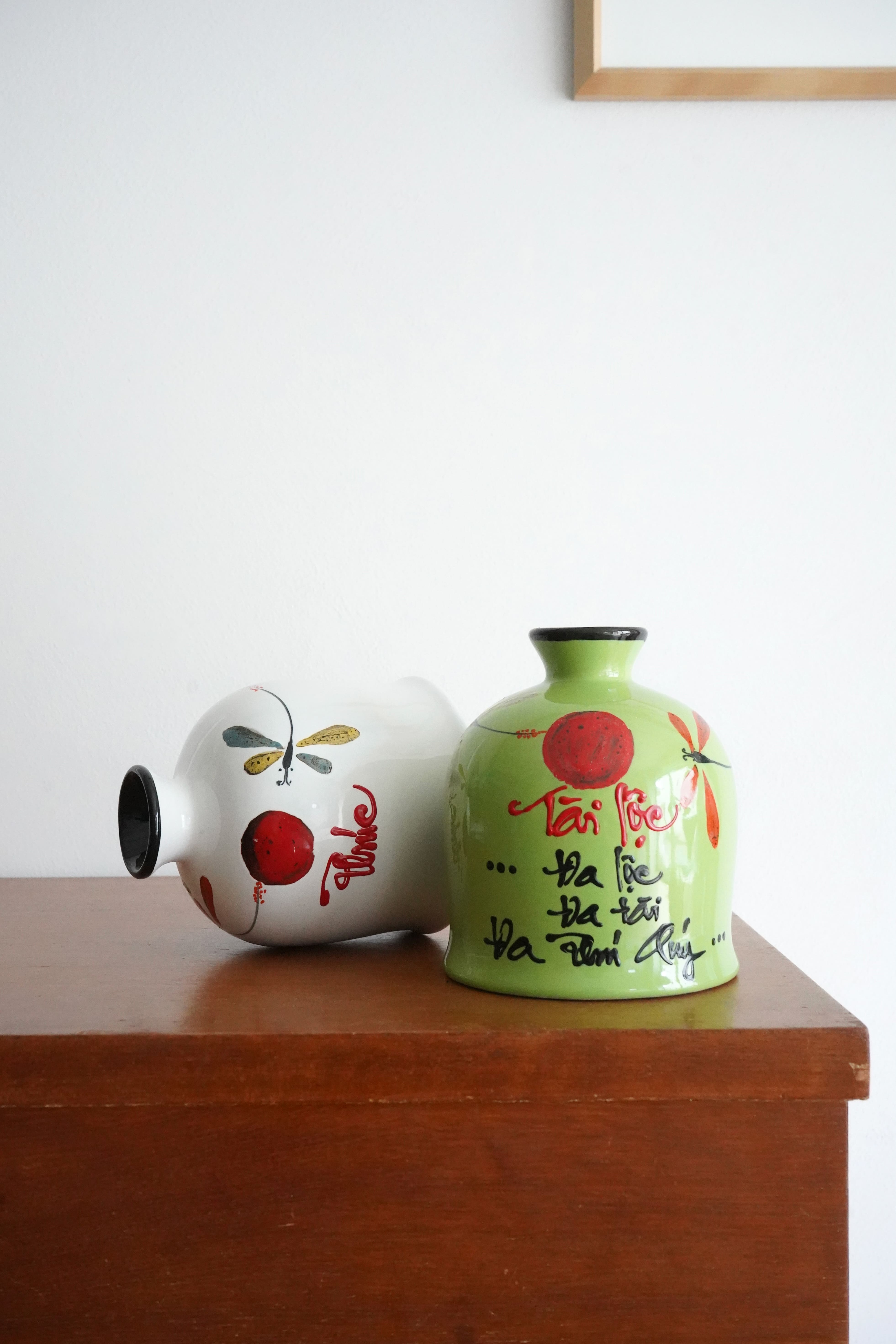 Hand-Painted Ceramic Vase color: green