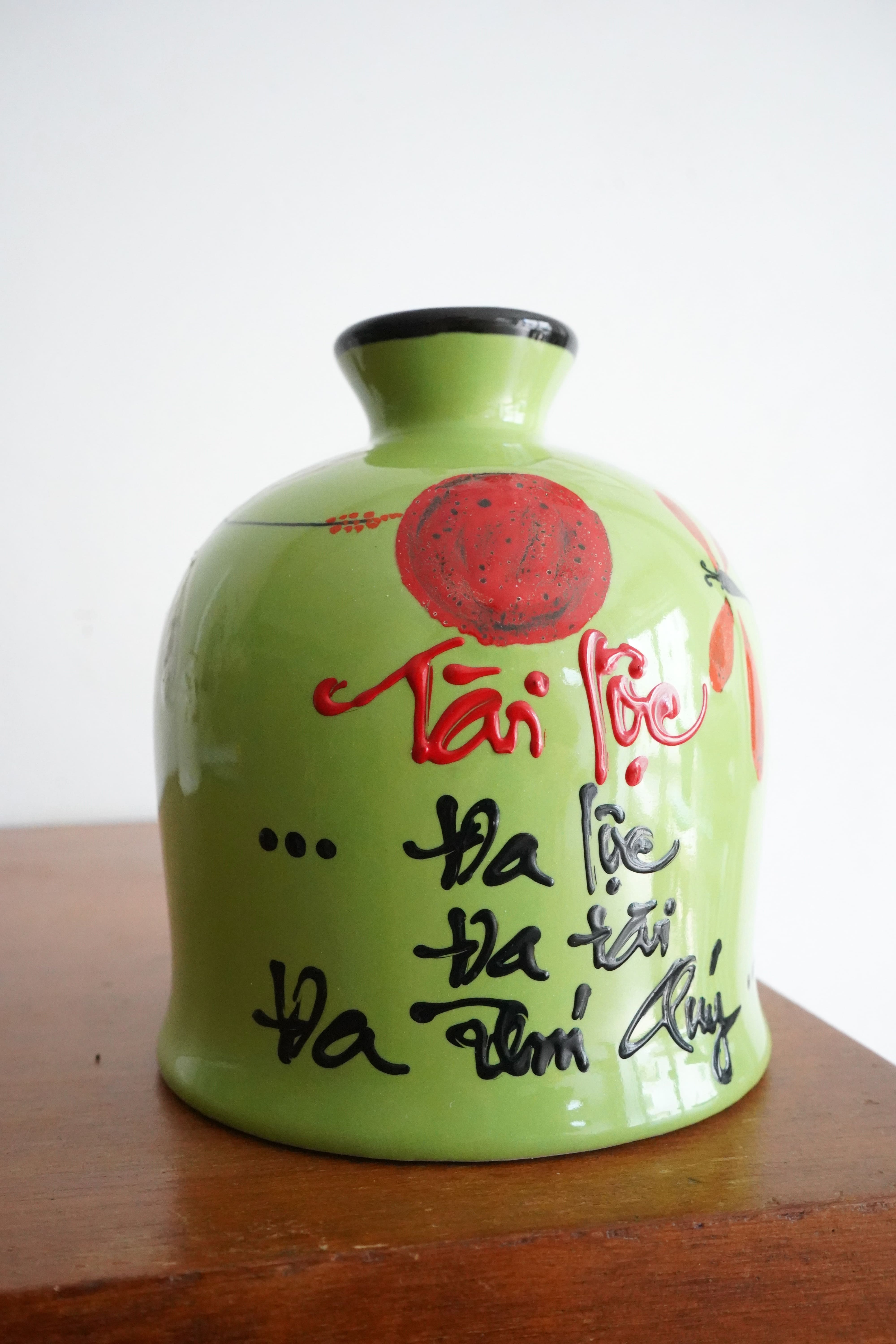 Hand-Painted Ceramic Vase color: green