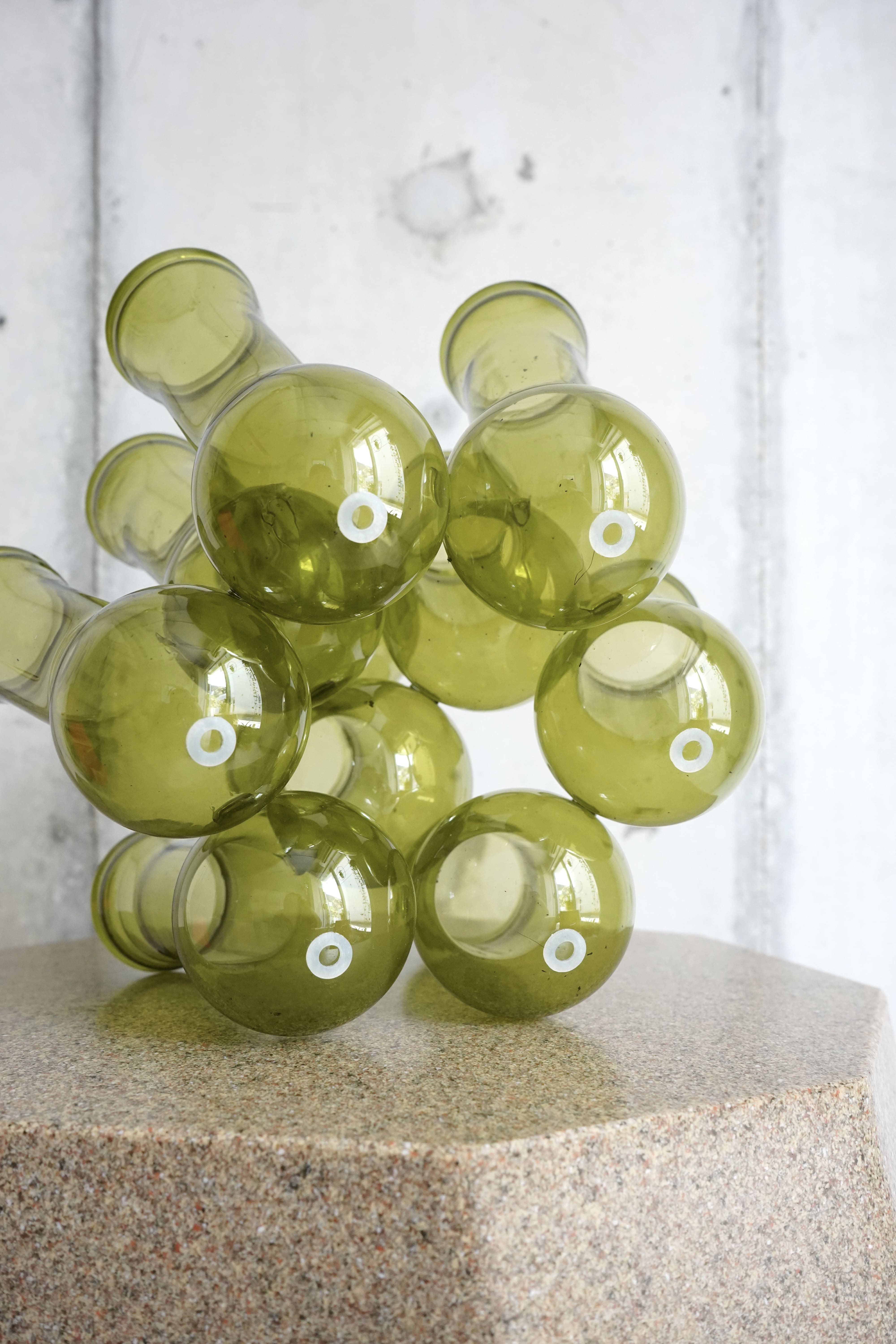 MULTI HOLE VASE (M) / green