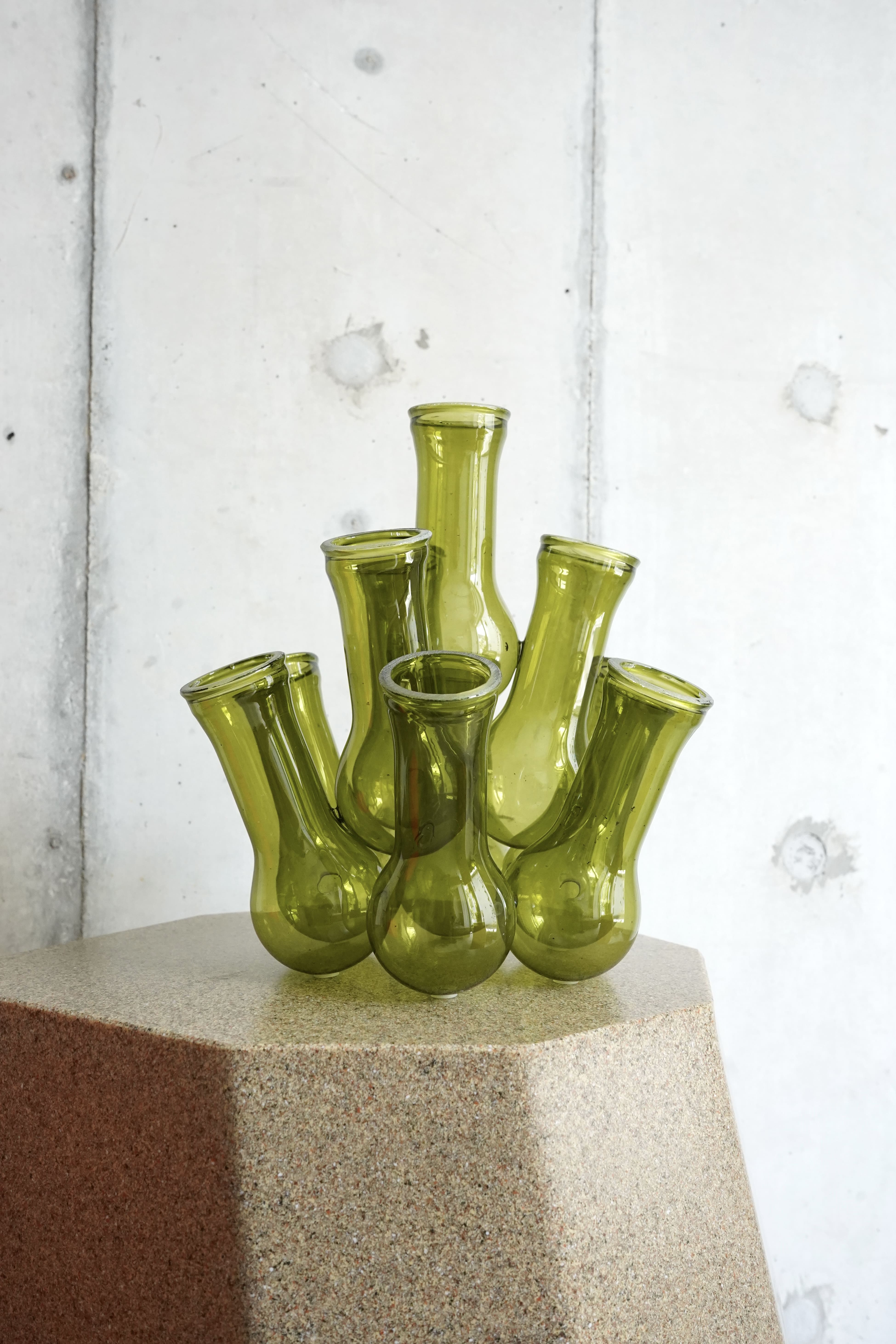 MULTI HOLE VASE (M) / green