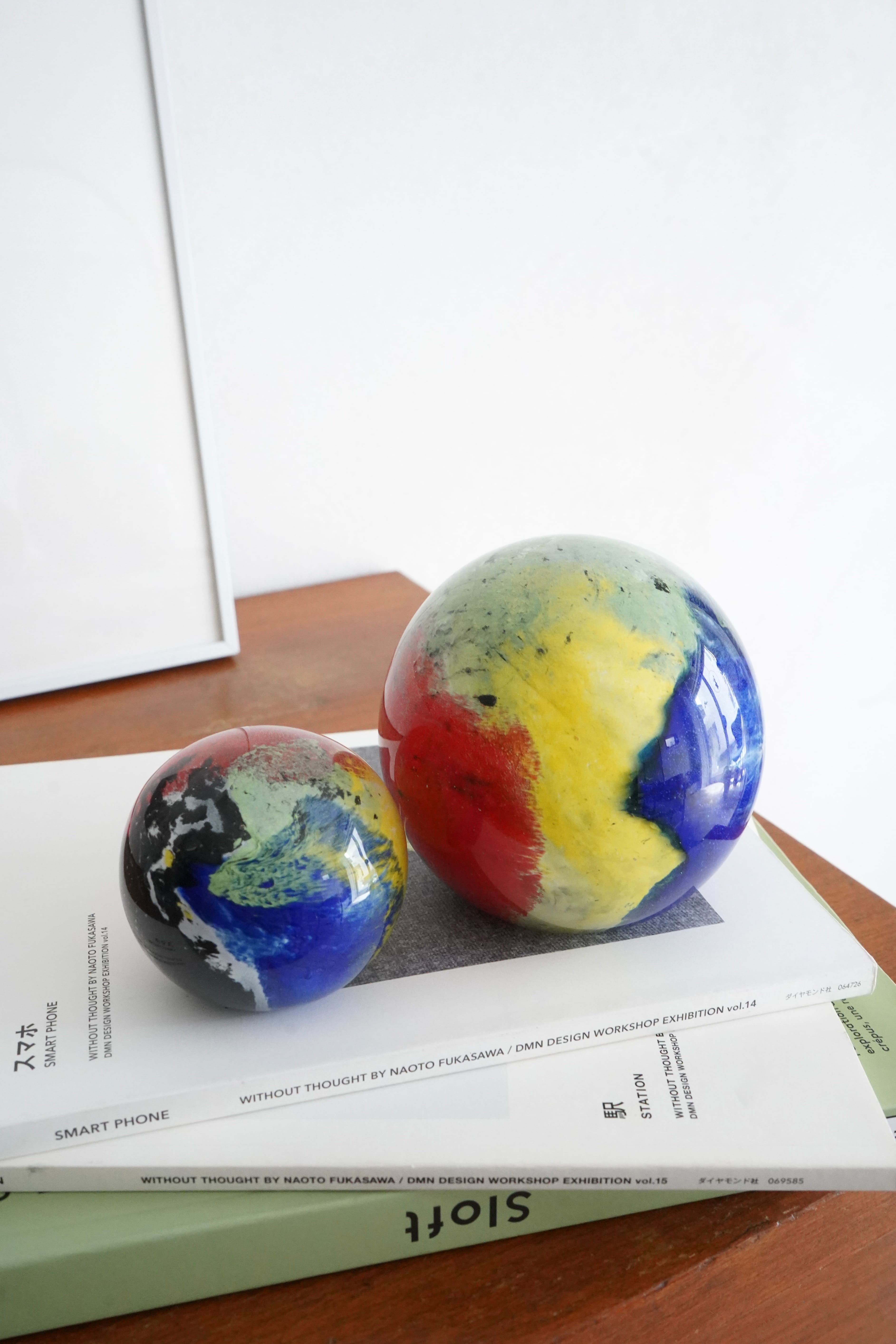Color Swirl Ball (S) color: Multi