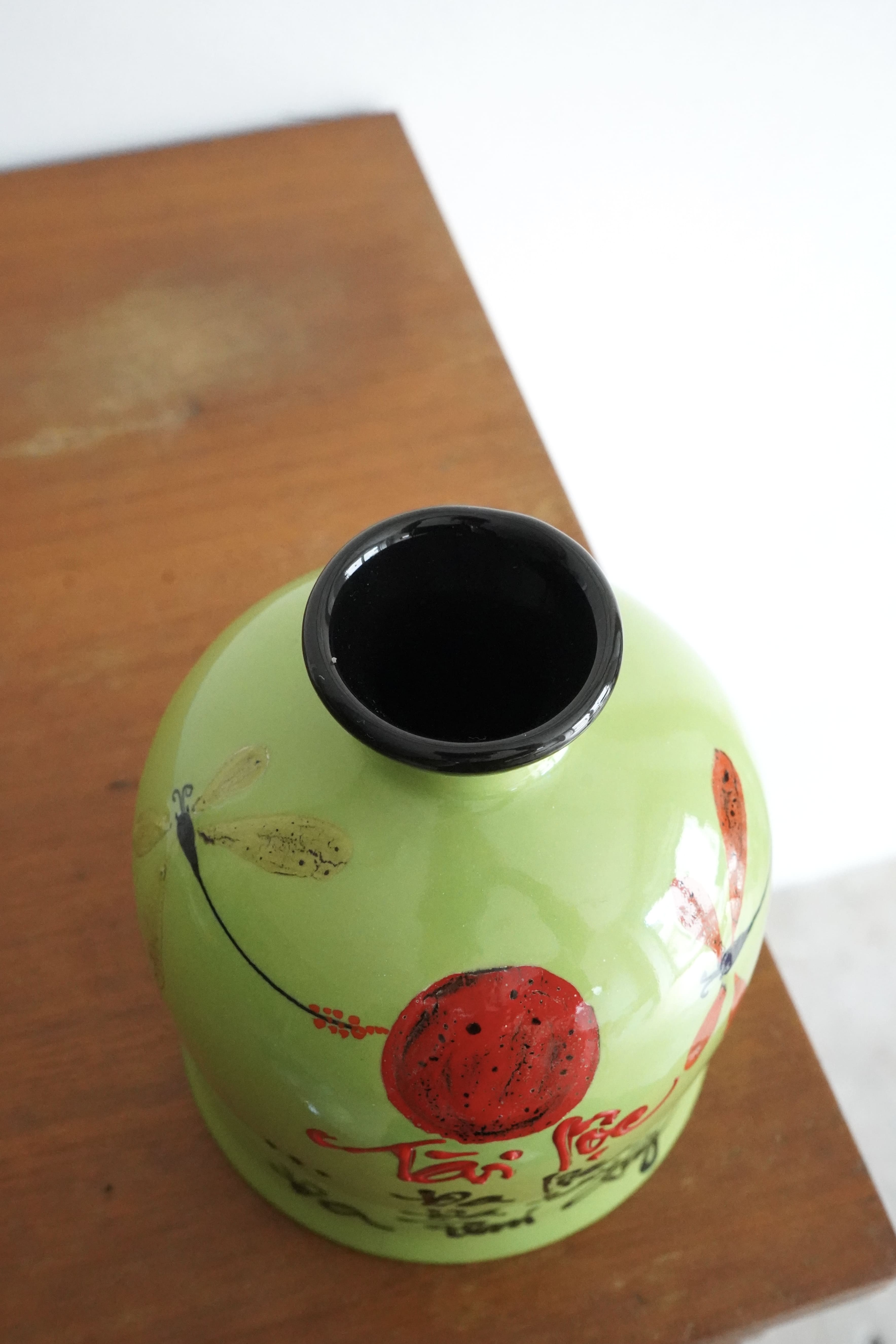 Hand-Painted Ceramic Vase color: green