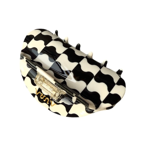 Wave Check Clip color: black