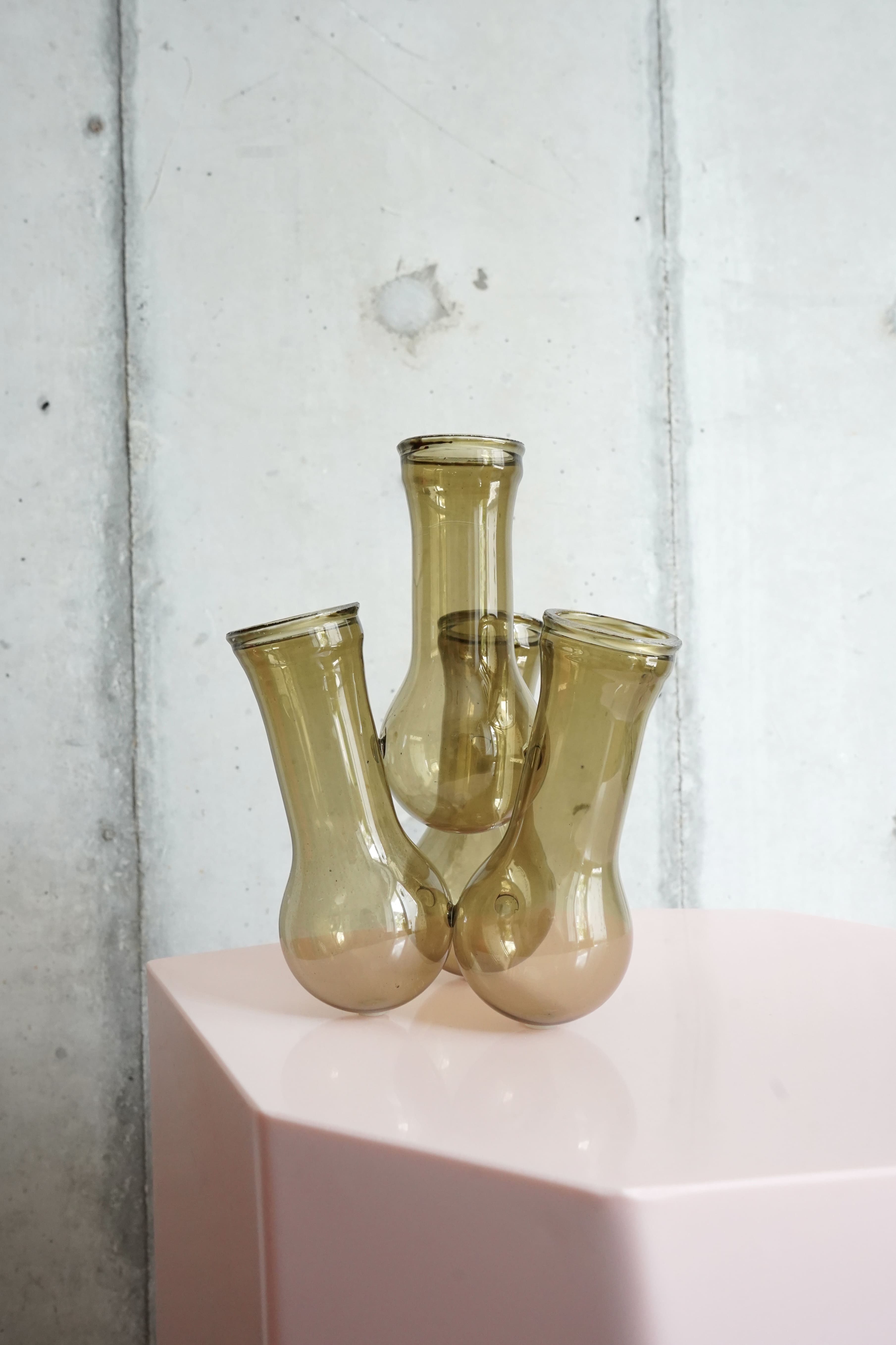 MULTI HOLE VASE (S) / brown
