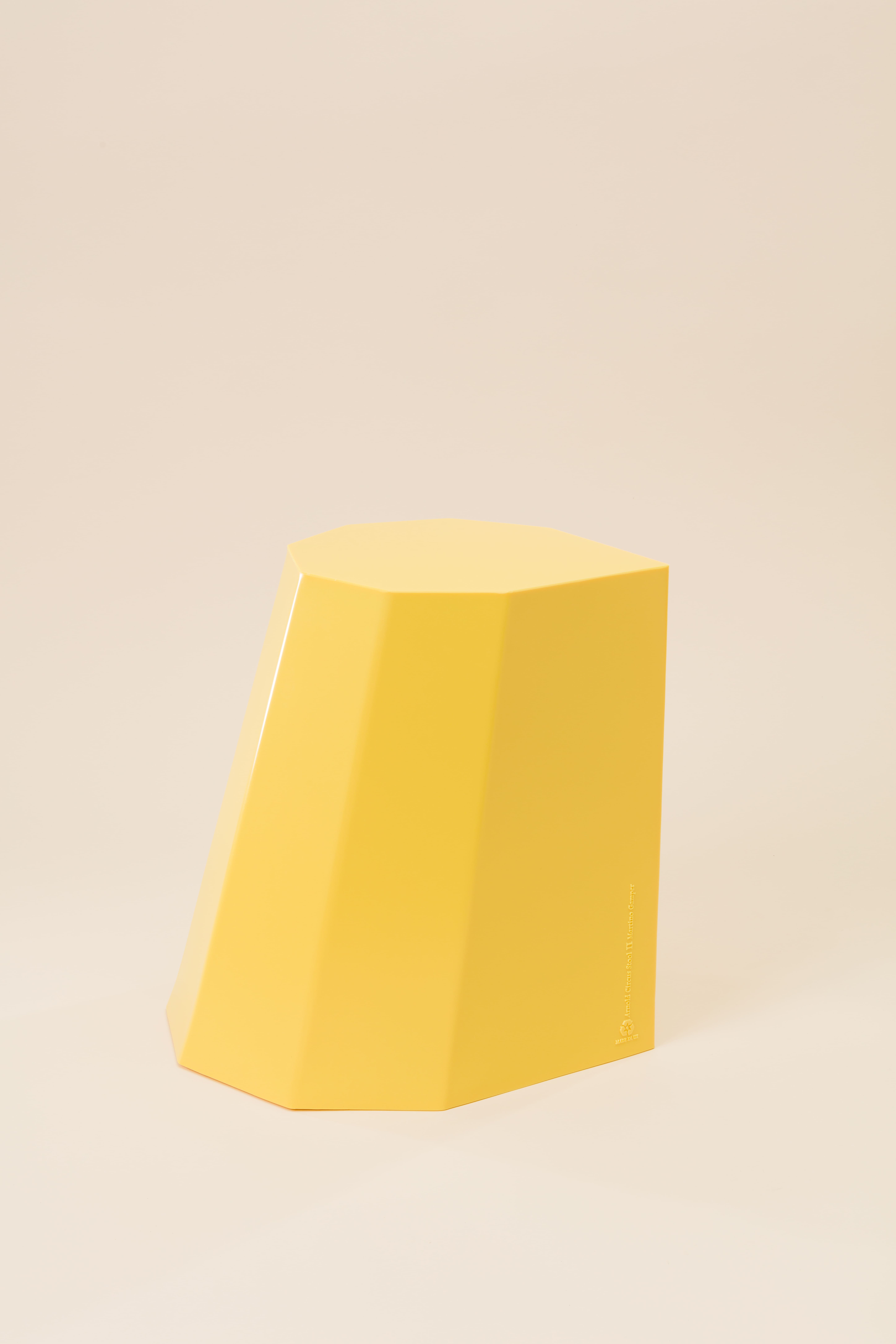 Arnold Circus Stool / Yellow