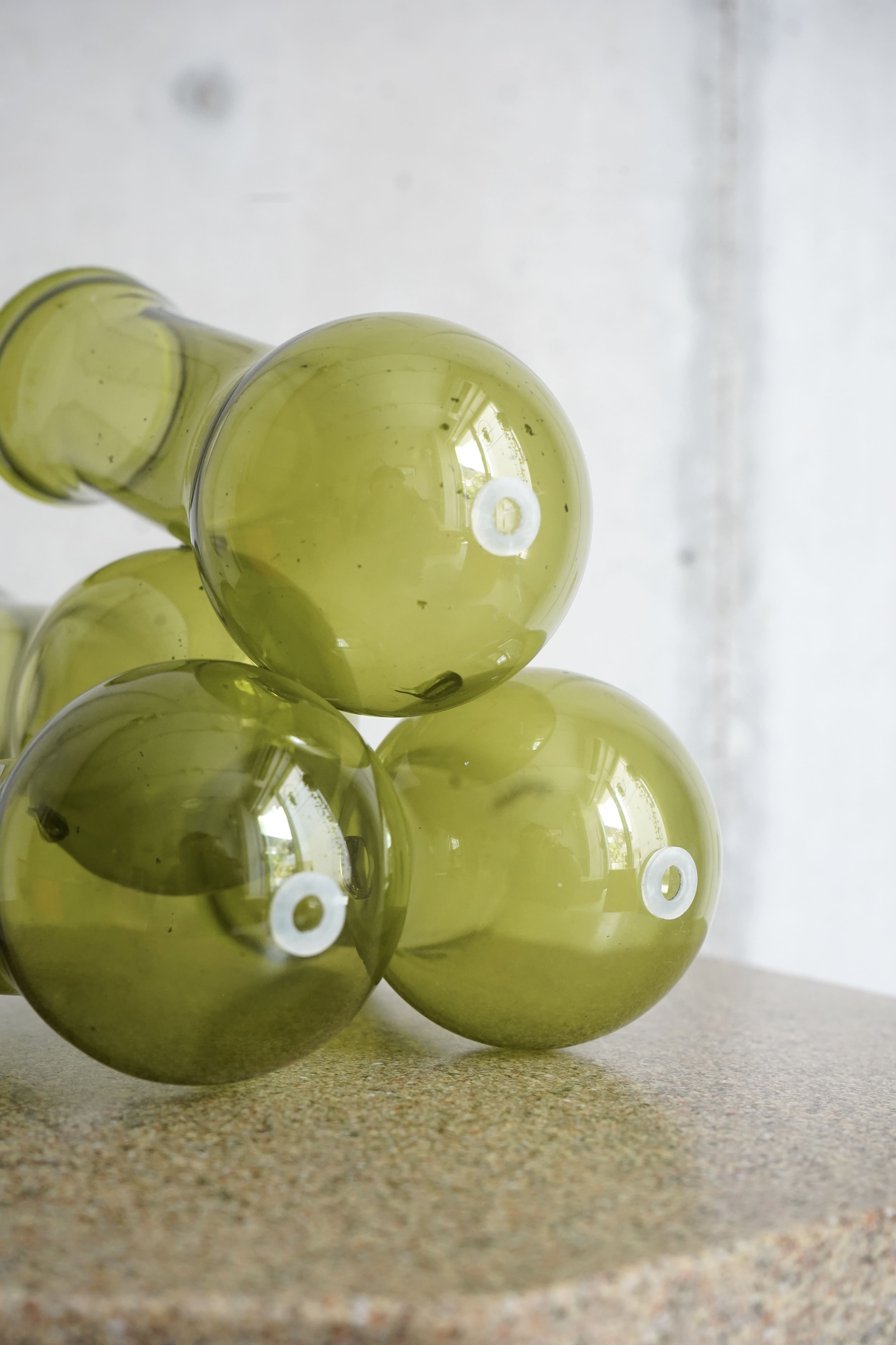 MULTI HOLE VASE (S) / green