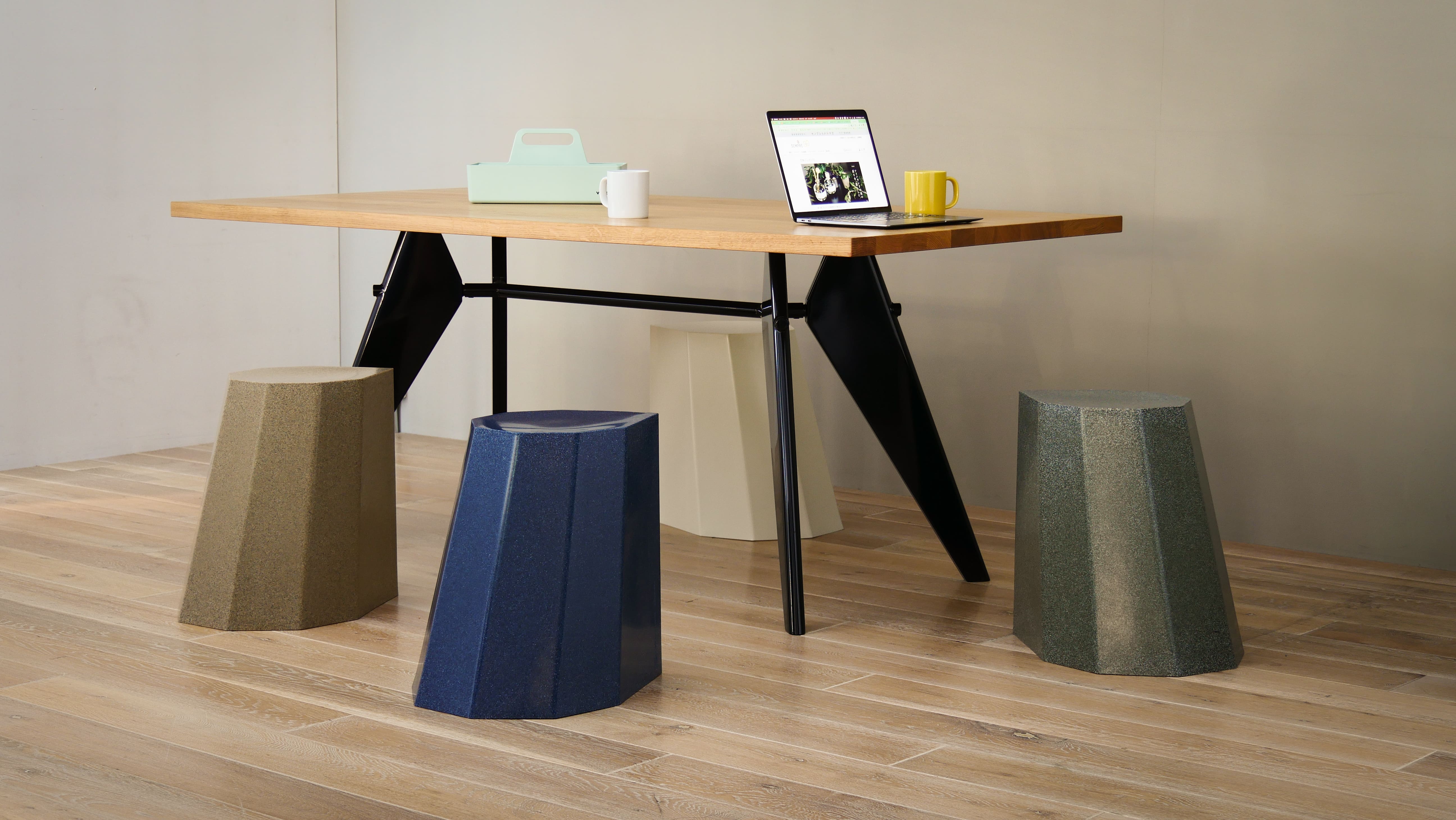 Arnold Circus Stool / Baby Blue
