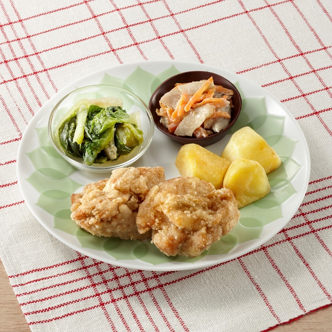 （三菜）鶏の唐揚げとロメインレタスのお浸し