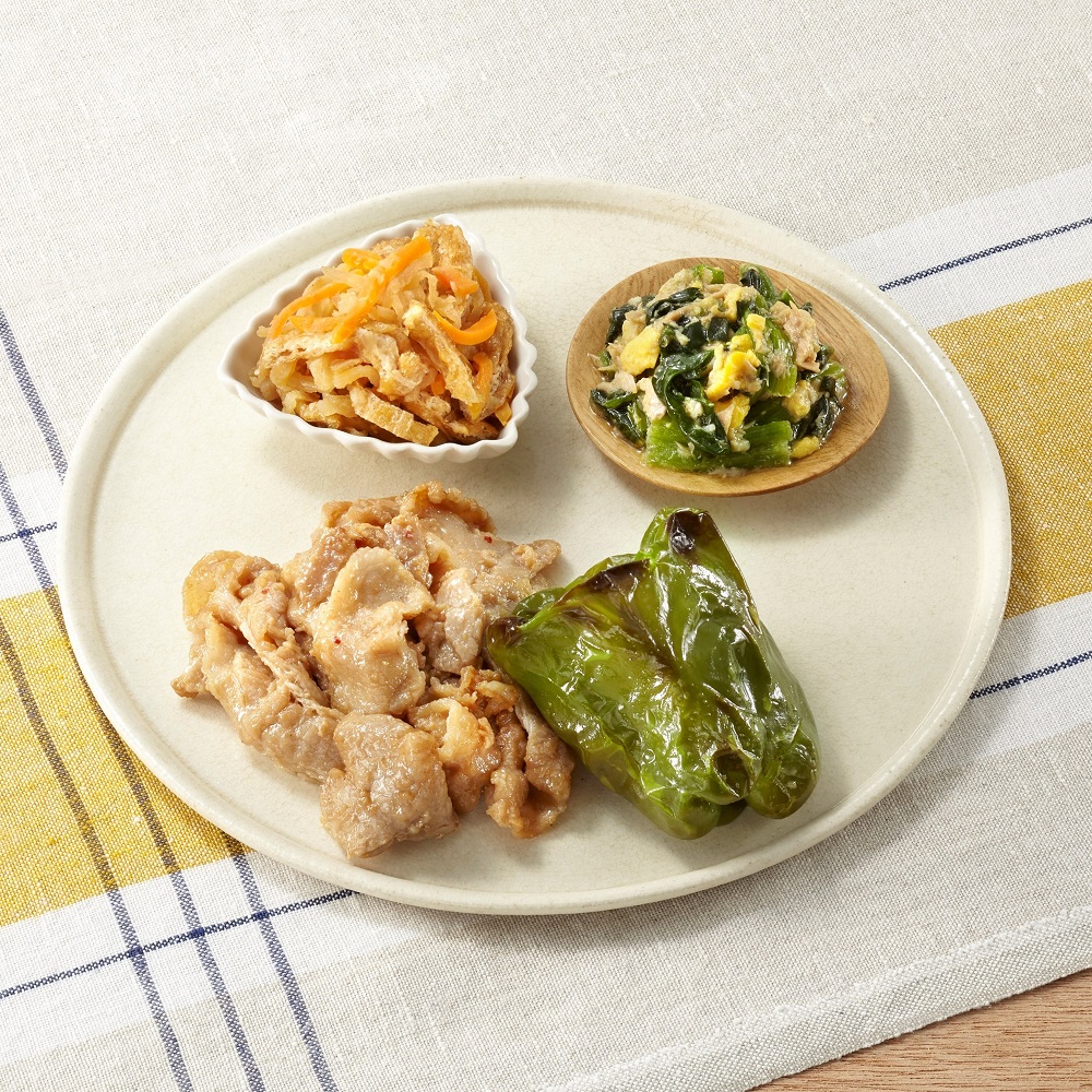 （三菜）佐瀬さんたちの丸ごと焼きピーマンと豚バラのオイスターソース