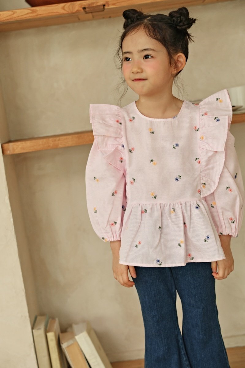 B.B.B フリルブラウス（小花）