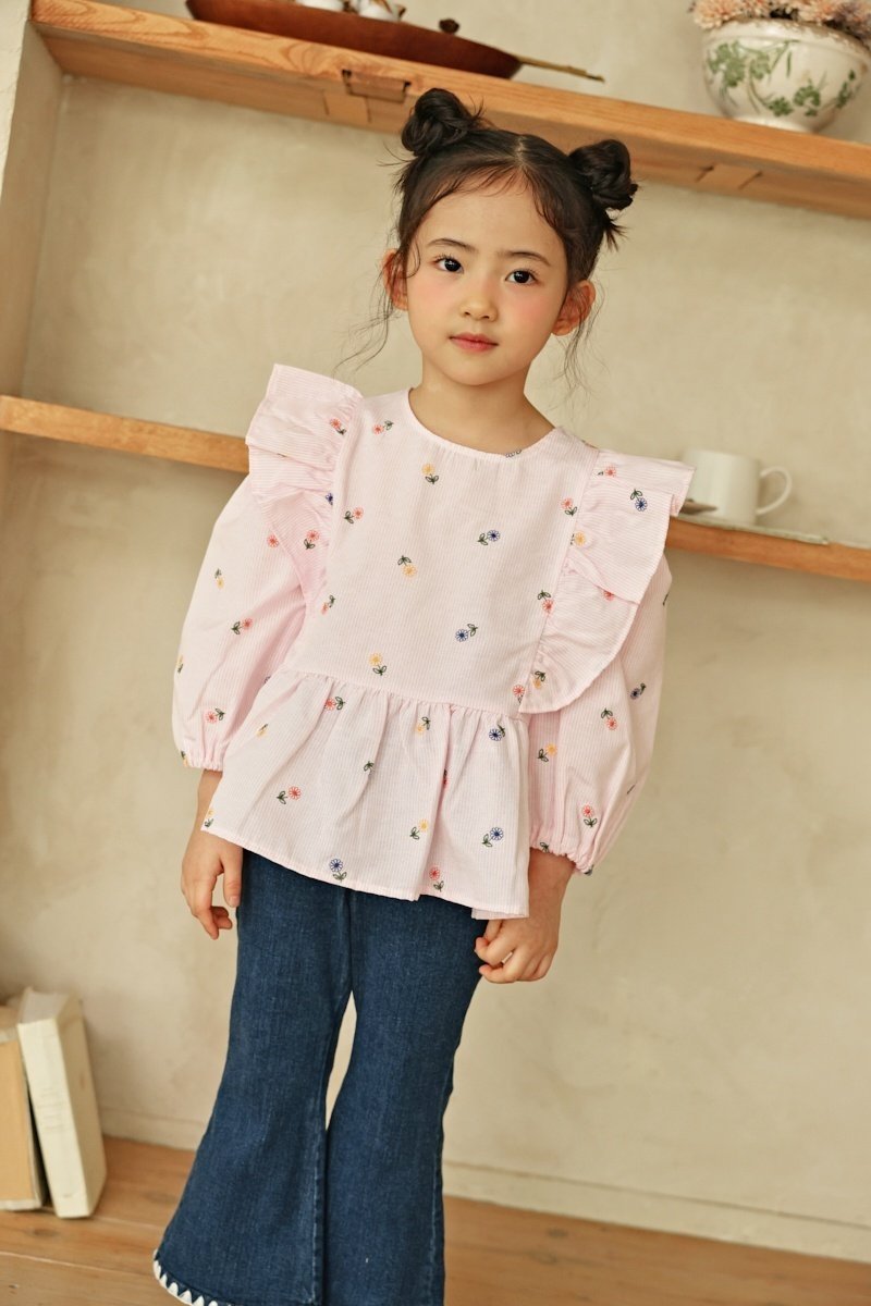B.B.B フリルブラウス（小花）