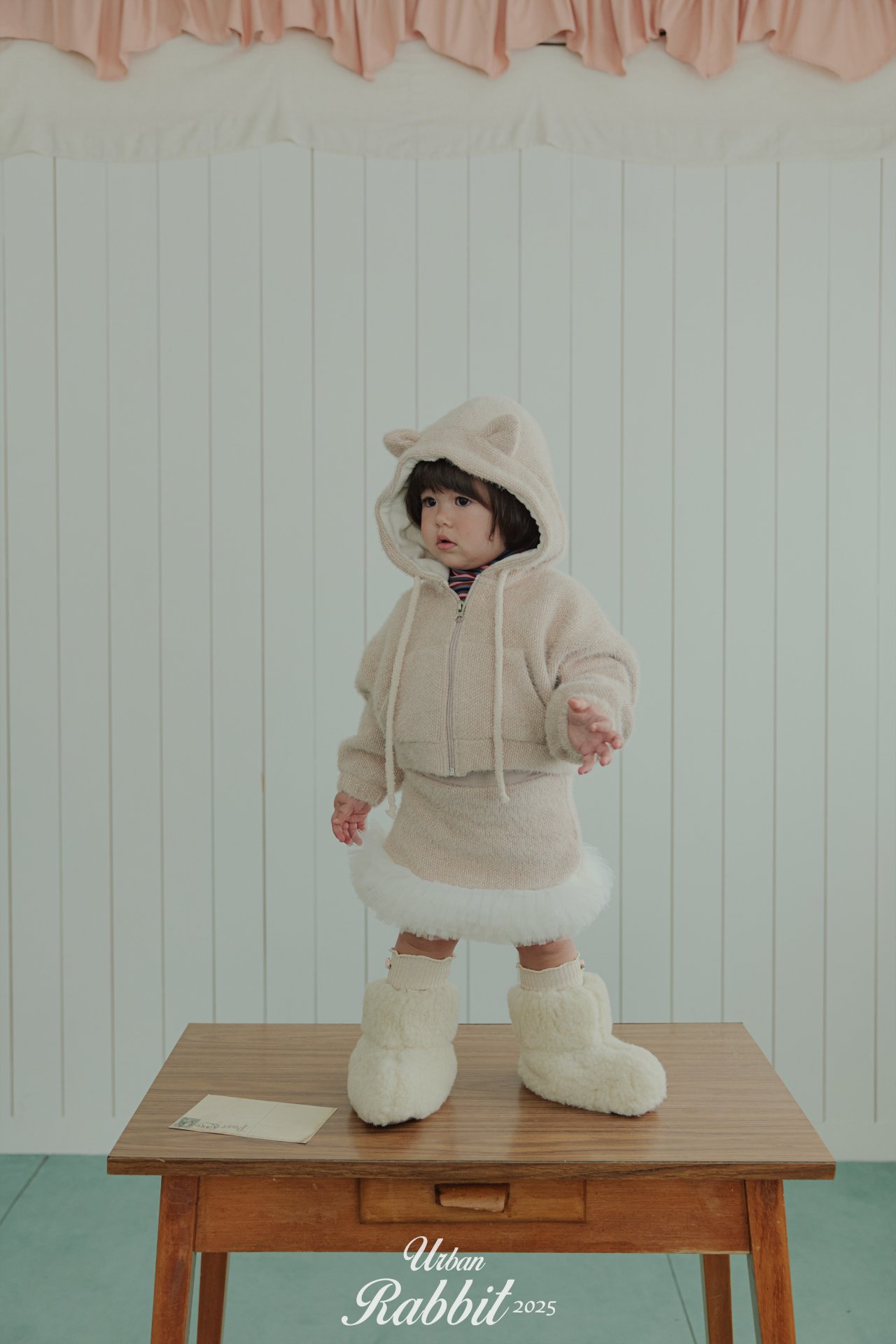 URBAN RABBIT シュシュフードジップアップ